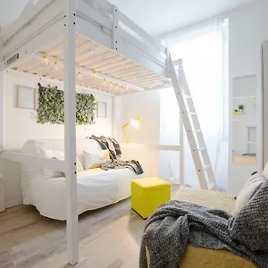 https://apartment-mamiani-2.it-lombardy.com